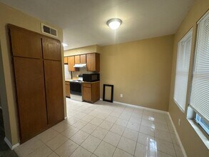4415 Whispering Valley Dr in Austin, TX - Building Photo - Building Photo