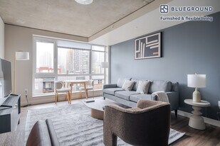 101 Taylor Ave N in Seattle, WA - Building Photo