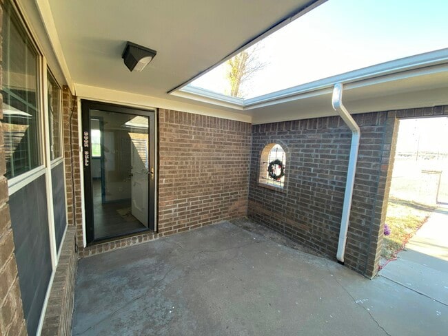 property at 4537 Yale St