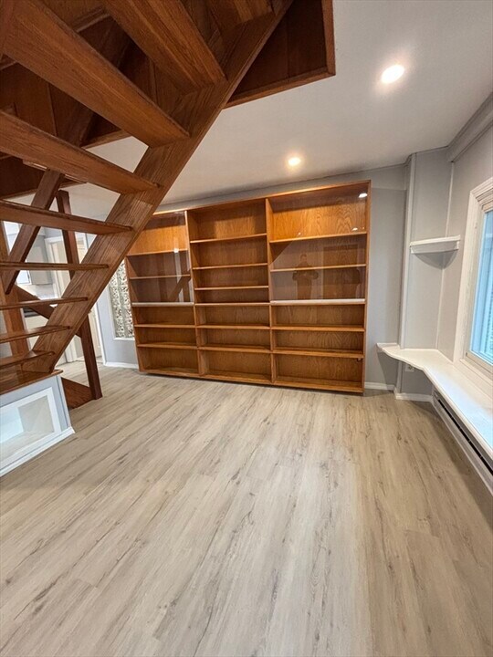 97-99-99 Roffee St in Barrington, RI - Building Photo