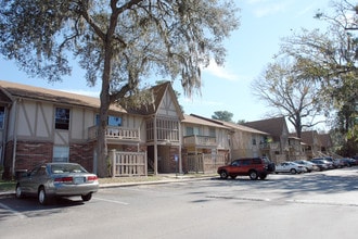 Windsor Tower Apartments in Ocala, FL - Foto de edificio - Building Photo