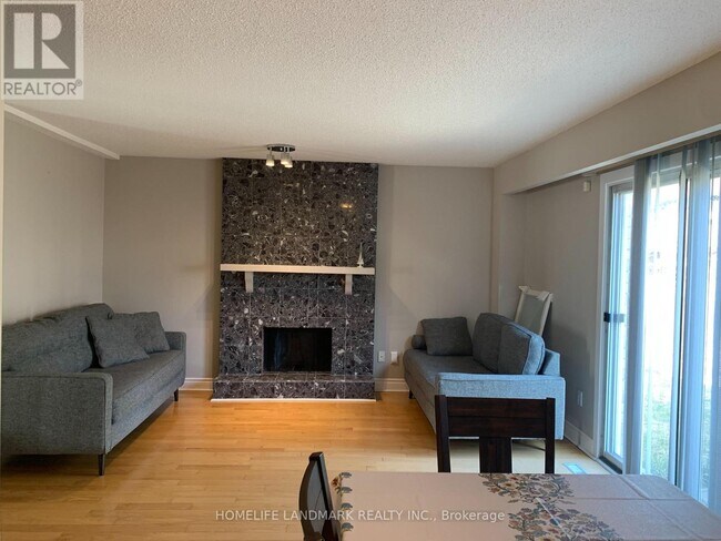 99 Hawkshead Crescent in Toronto, ON - Building Photo - Building Photo