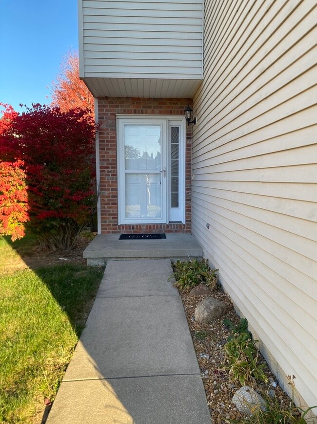 1704 Sunrise Point in Normal, IL - Building Photo - Building Photo