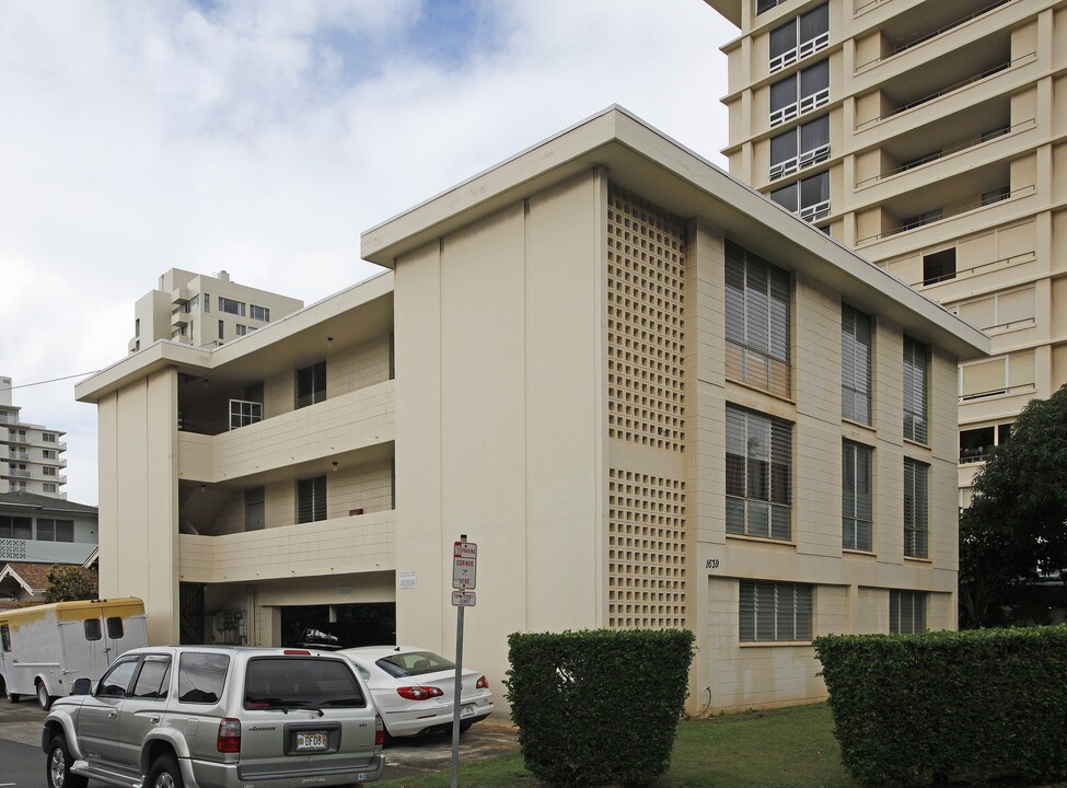 1639 Wilder Ave in Honolulu, HI - Building Photo