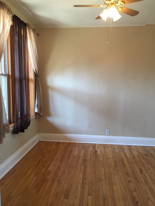 2251 S California Ave, Unit 3R in Chicago, IL - Building Photo