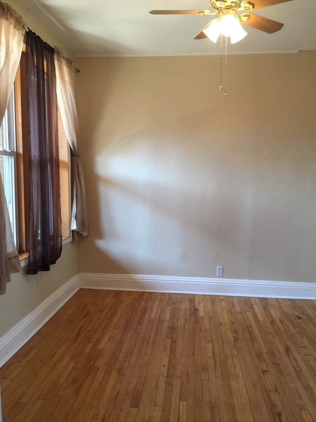 2251 S California Ave, Unit 3R