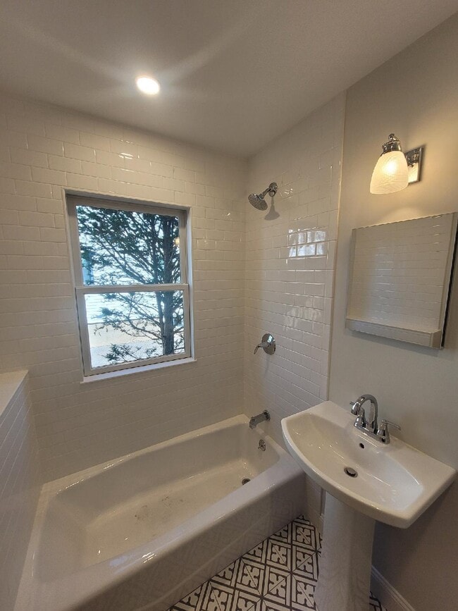 62 Oxford Ave, Unit 62 Oxford Ave in Belmont, MA - Building Photo - Building Photo