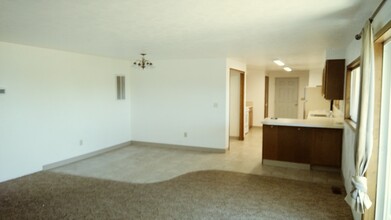 1834 Kimberly Dr in Klamath Falls, OR - Building Photo - Building Photo