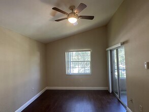 2831 N Oakland Forest Dr in Oakland Park, FL - Building Photo - Building Photo