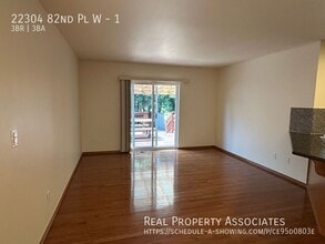 22304 82nd Pl W in Edmonds, WA - Building Photo - Building Photo