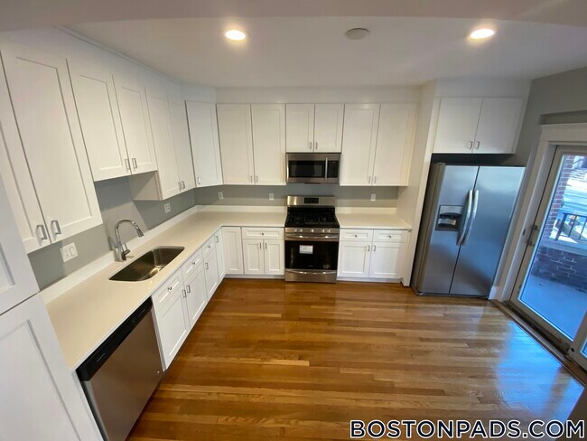 190 Kelton St in Boston, MA - Building Photo - Building Photo