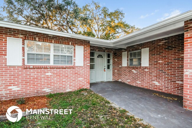 4810 Wynwood Dr in Tampa, FL - Building Photo - Building Photo