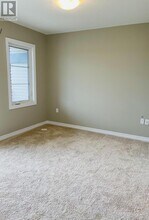 26 Oat Ln in Kitchener, ON - Building Photo - Building Photo