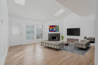 2277 S Kirkwood Rd, Unit 4808 in Houston, TX - Foto de edificio - Building Photo