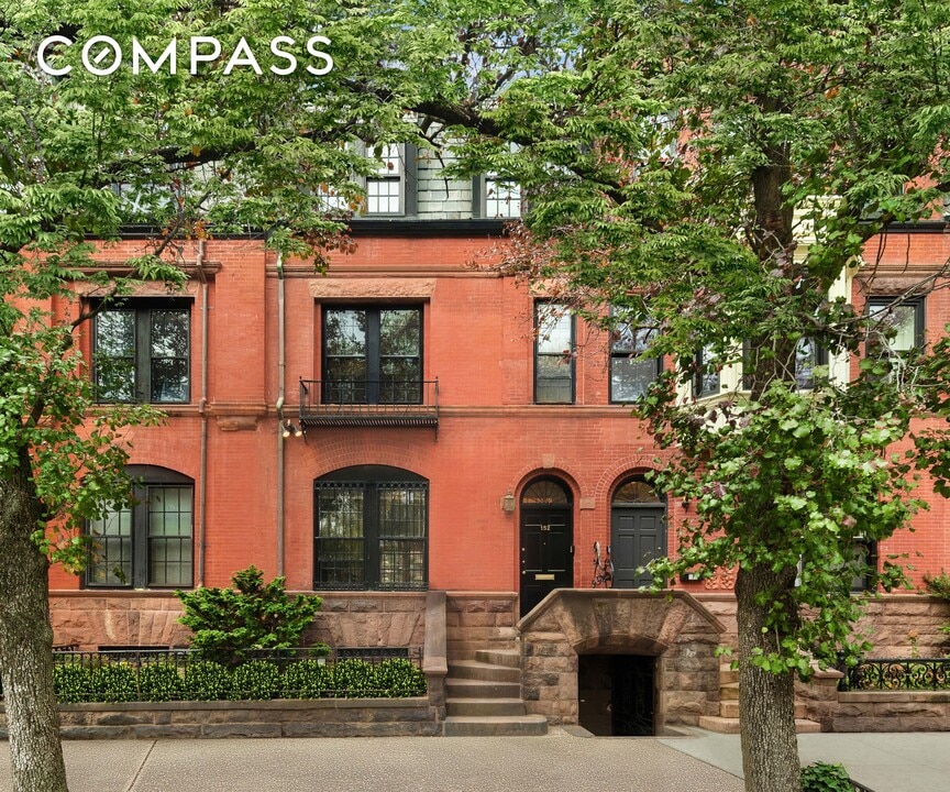 152 East End Ave in New York, NY - Building Photo