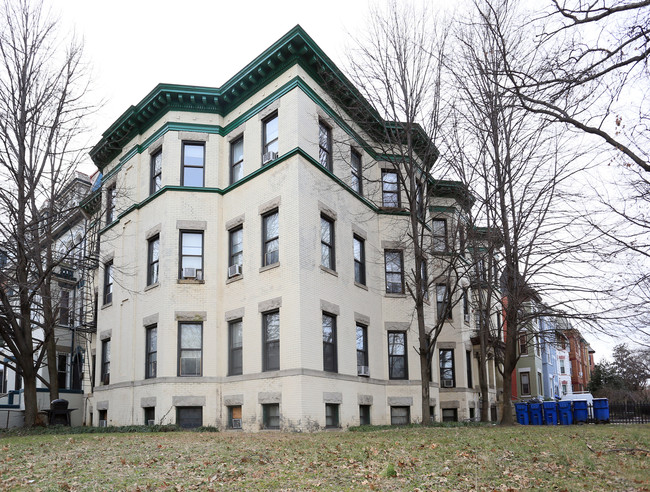 1300 Harvard St NW in Washington, DC - Building Photo - Building Photo