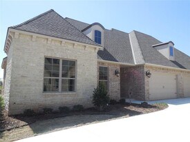 3316 Enclave Ln in Norman, OK - Building Photo