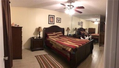 3527 NW 35th St in Coconut Creek, FL - Foto de edificio - Building Photo