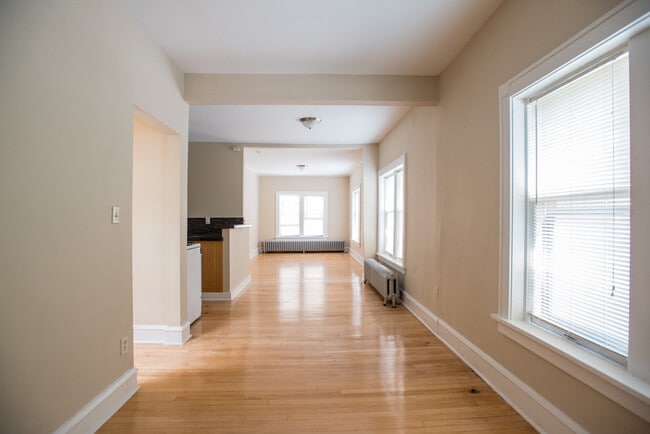1603 N Van Buren St, Unit 3 in Milwaukee, WI - Building Photo - Building Photo