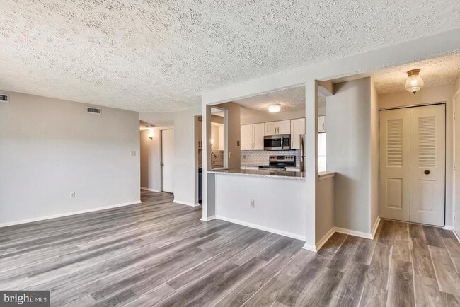 property at 3501 Wedgewood Ct
