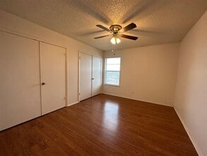 1713 Hiawatha Dr in Kerrville, TX - Building Photo - Building Photo