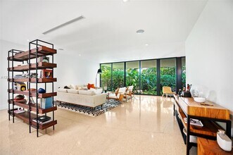4045 Bonita Ave in Miami, FL - Building Photo - Building Photo