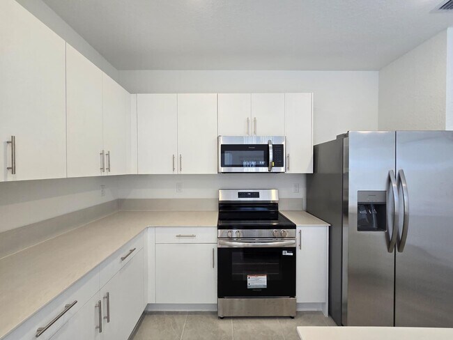 1193 NW 1st Ter in Florida City, FL - Building Photo - Building Photo