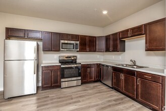 Kettlestone Peak Apartments in Waukee, IA - Foto de edificio - Floor Plan