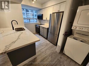 30-1430 Hayden St in Toronto, ON - Building Photo - Building Photo