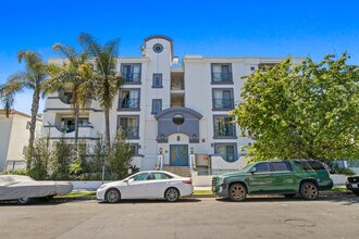 1621 Barry Ave, Unit 3 in Los Angeles, CA - Building Photo - Building Photo