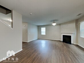 404 Lake Ridge Ln in Fairburn, GA - Building Photo - Building Photo