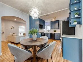 5739 Ellsworth Ave in Dallas, TX - Building Photo - Building Photo