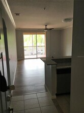 3319 S Kirkman Rd, Unit 325 in Orlando, FL - Building Photo - Building Photo