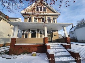 1381 E 93rd St in Cleveland, OH - Building Photo