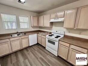 1095 E Parkview Ct in Gilbert, AZ - Building Photo - Building Photo