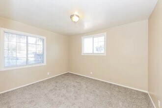 6951 Malibu Dr in Riverside, CA - Building Photo - Building Photo