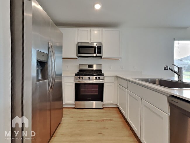 9406 Kash Point Ct in Baytown, TX - Foto de edificio - Building Photo