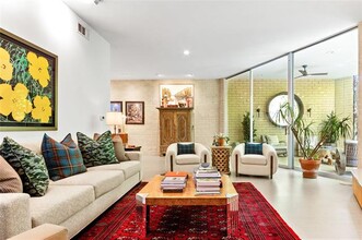 3718 Holland Ave in Dallas, TX - Building Photo - Building Photo