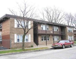 7869 S Coles Ave in Chicago, IL - Building Photo