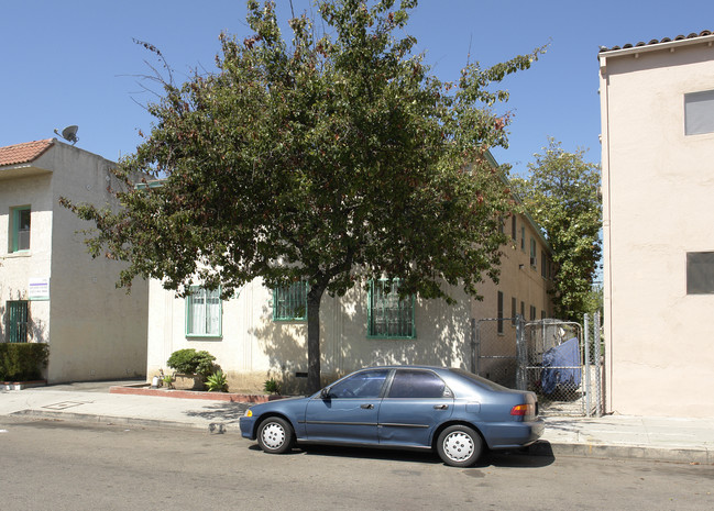 1127 Gordon St in Los Angeles, CA - Building Photo - Building Photo