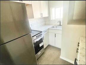912 Baltic St-Unit -912 in Colorado Springs, CO - Building Photo - Building Photo