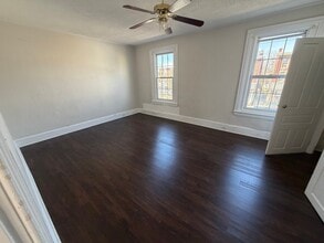 566 Stanbridge St in Norristown, PA - Building Photo - Building Photo