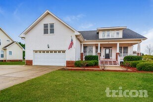 140 Golden Oats Dr in Angier, NC - Building Photo