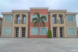 27 Olympia Ave in McAllen, TX - Building Photo