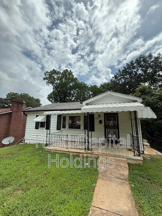 1701 N Jackson Ave in Winston-Salem, NC - Foto de edificio
