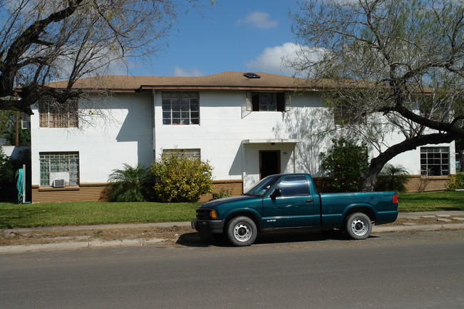 201 W Champion St in Edinburg, TX - Building Photo - Building Photo