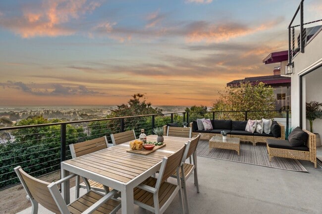 property at 2125 W California St