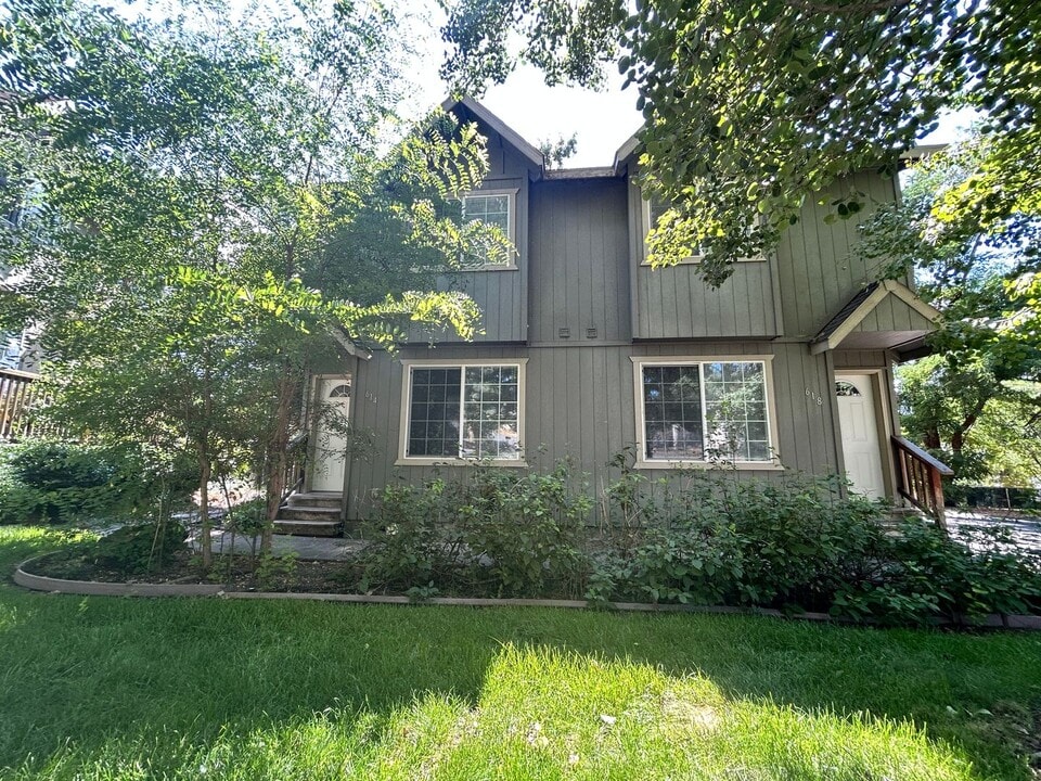 614 Prescott St in Klamath Falls, OR - Building Photo