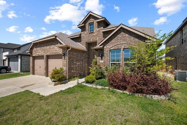 property at 634 Pinehurst Rd