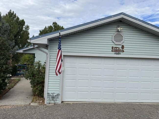 property at 12391 Rockhill Rd